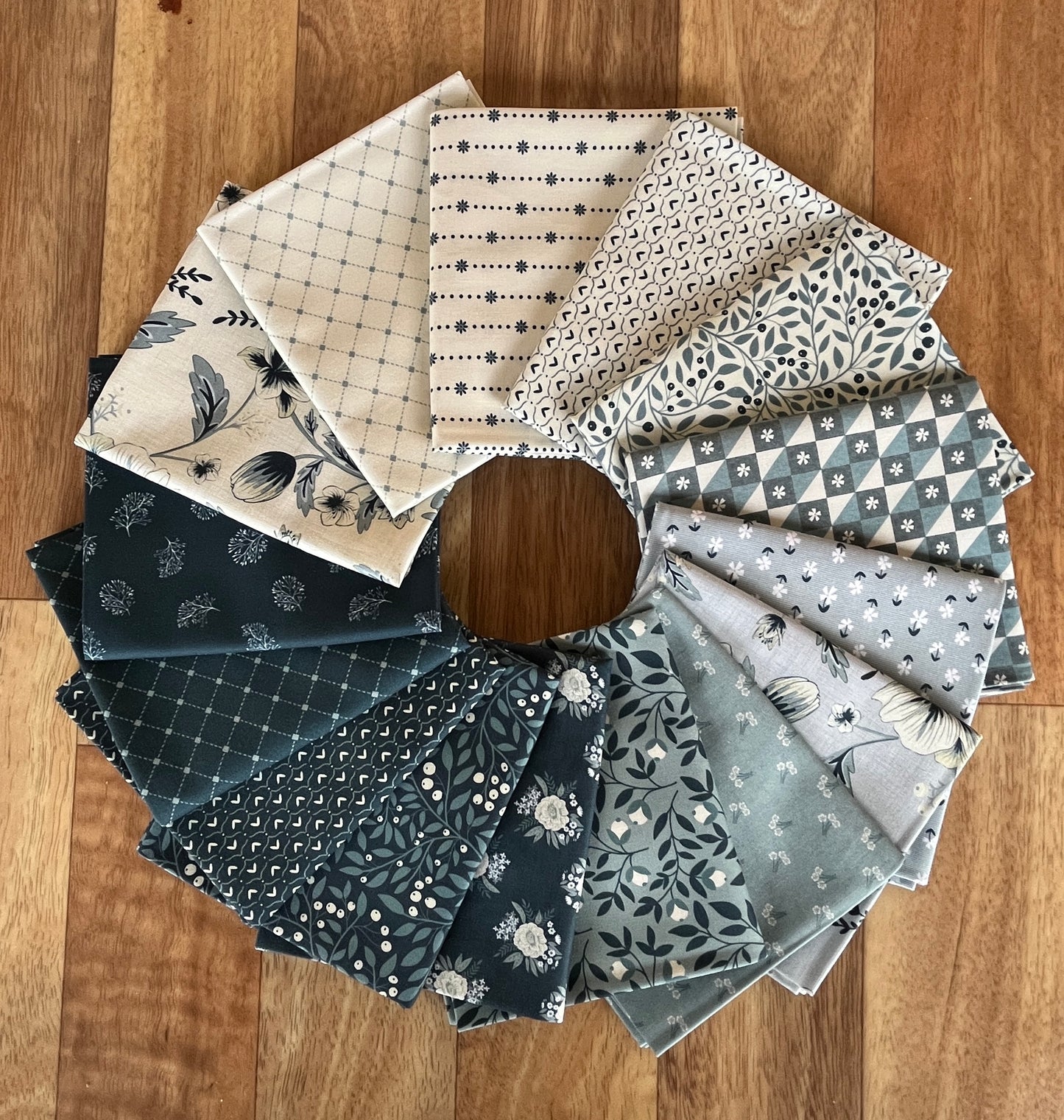 Bluebell Garden Fat Eighth Bundle by Mel Armstrong for Nutex Fabrics