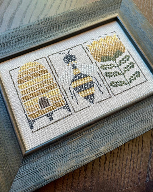 Bumble Bee Etchings Cross Stitch Pattern Heart in Hand