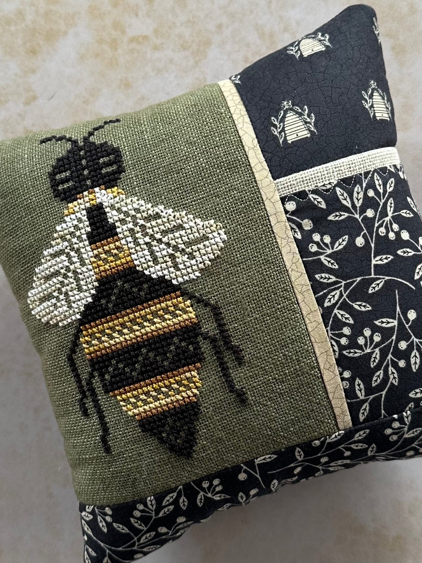 Bumble Bee Etchings Cross Stitch Pattern Heart in Hand