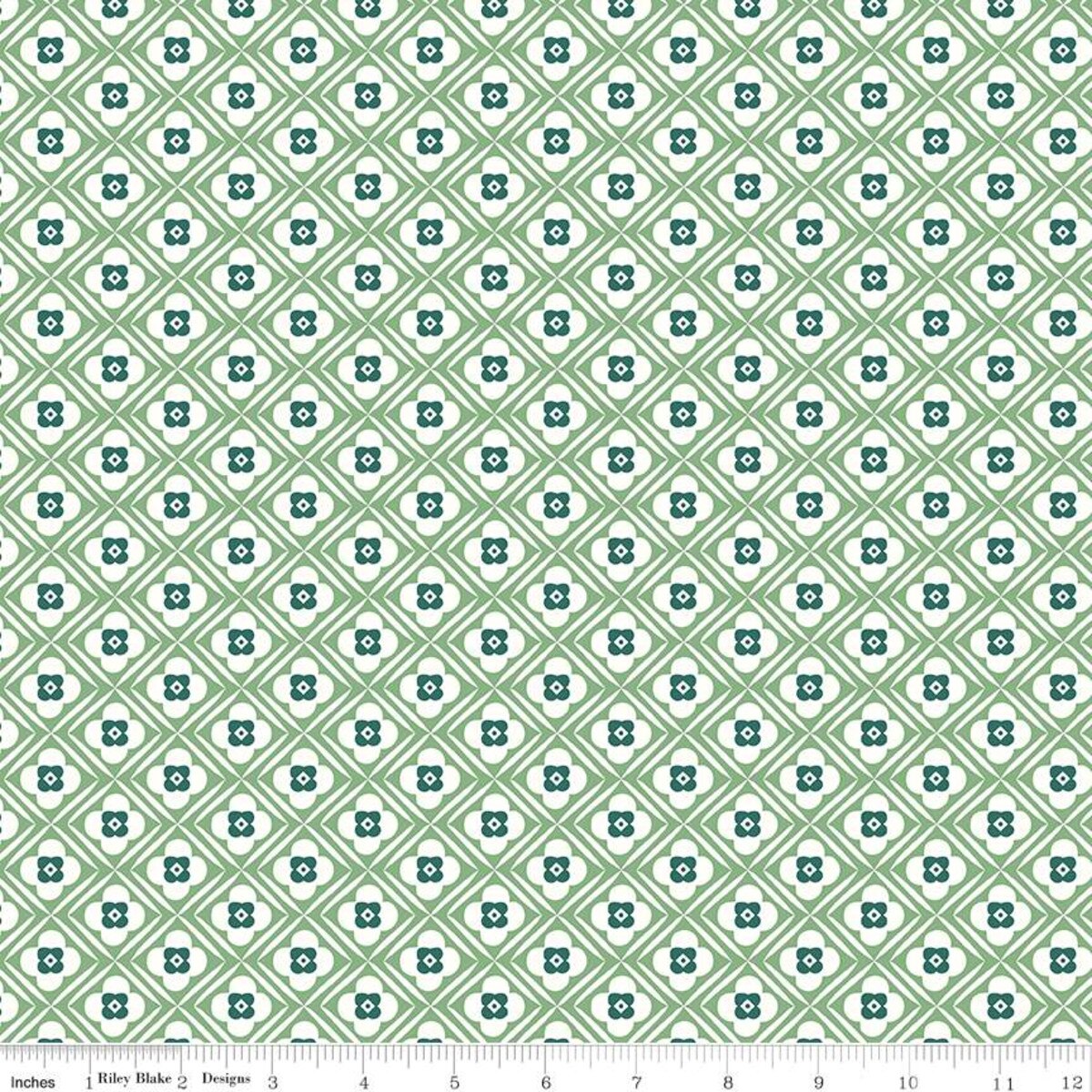 Bee Plaids - Hugs Design C12021 Clover by Lori Holt for Riley Blake (sold in 25cm increments)