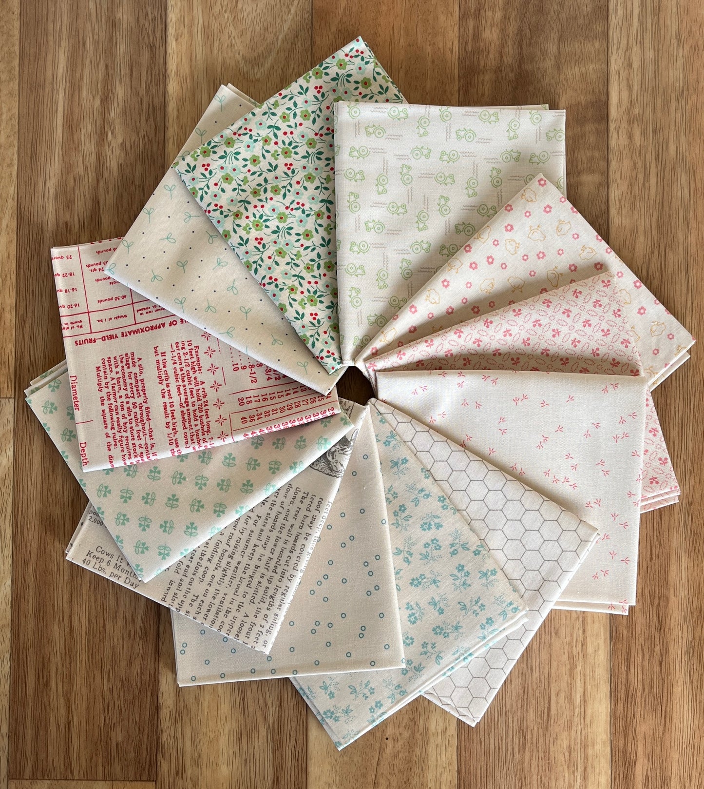 Farmers Daughter Creams Fat Quarter Bundle by Lori Holt for Riley Blake