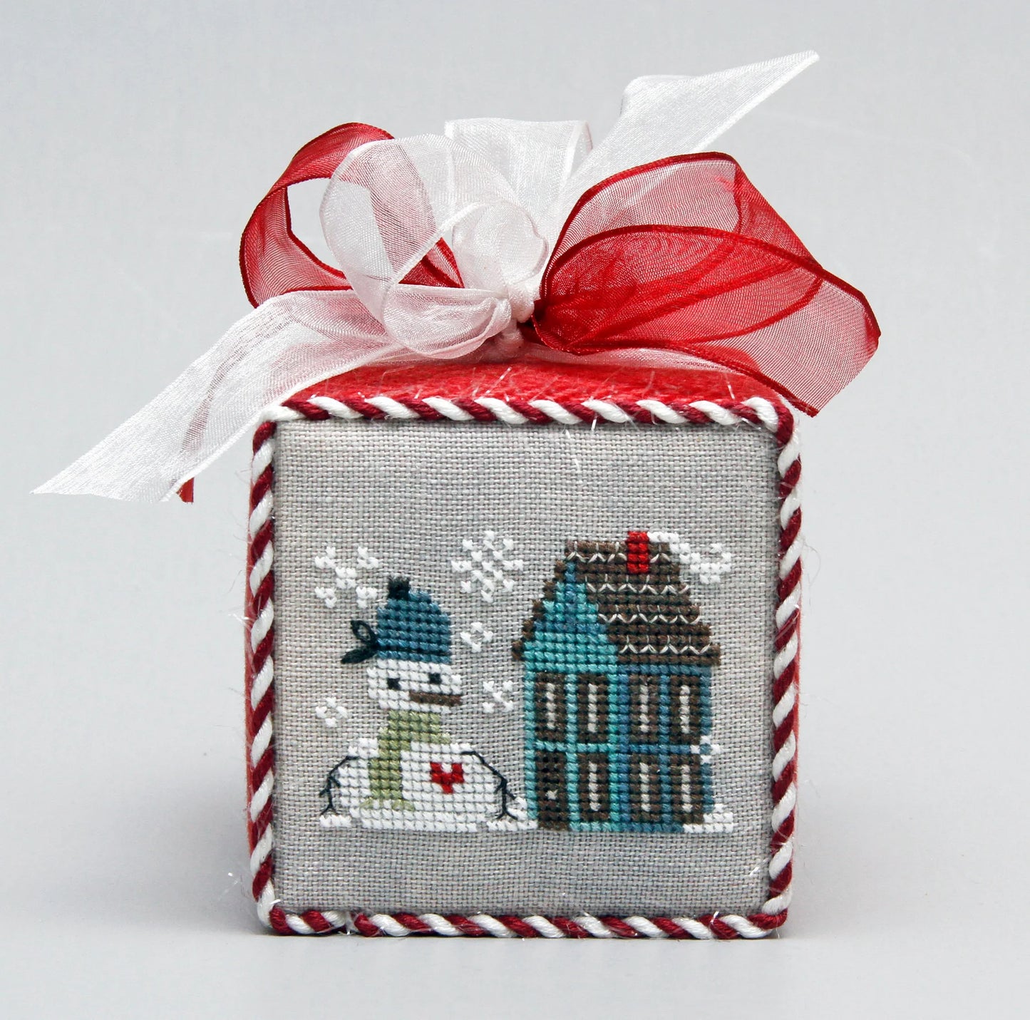 Frosty Frill Cross Stitch Pattern Heart in Hand