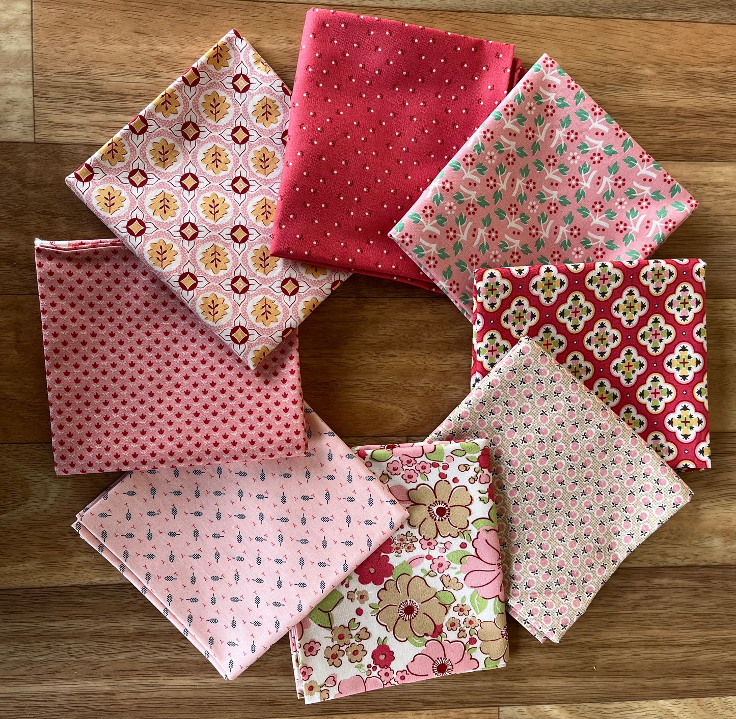 Mercantile Pinks Fat Quarter Bundle by Lori Holt