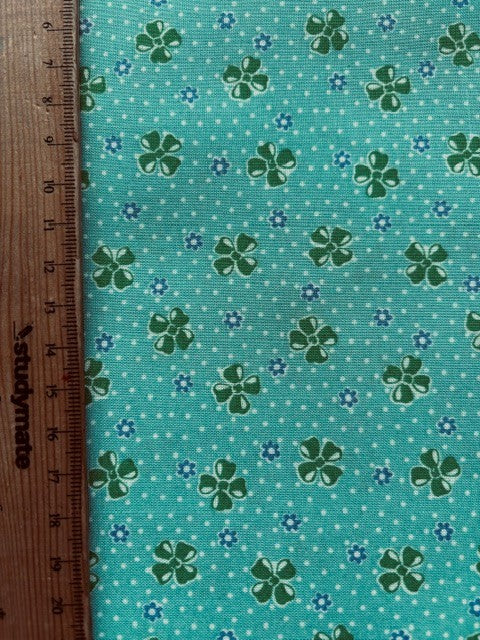 Happy Message 30's Collection Green Bows HM10723-E by Atsuko Matsuyama for Yuwa Fabrics (sold in 25cm increments)