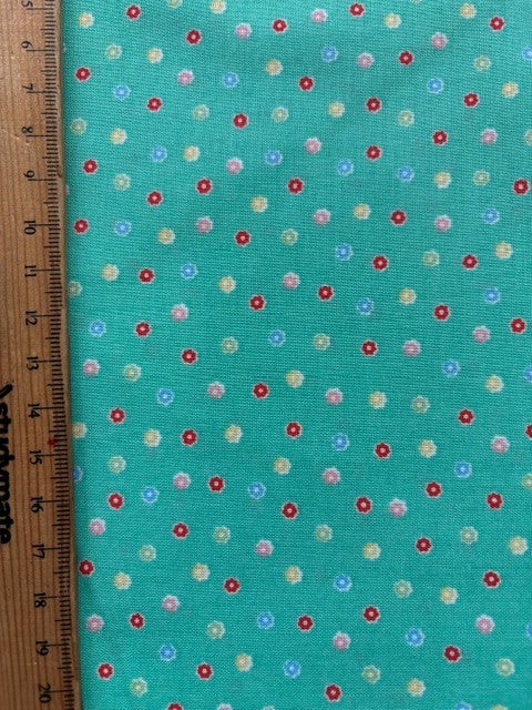 Happy Message 30's Collection Green Flower HM10724-E by Atsuko Matsuyama for Yuwa Fabrics (sold in 25cm increments)