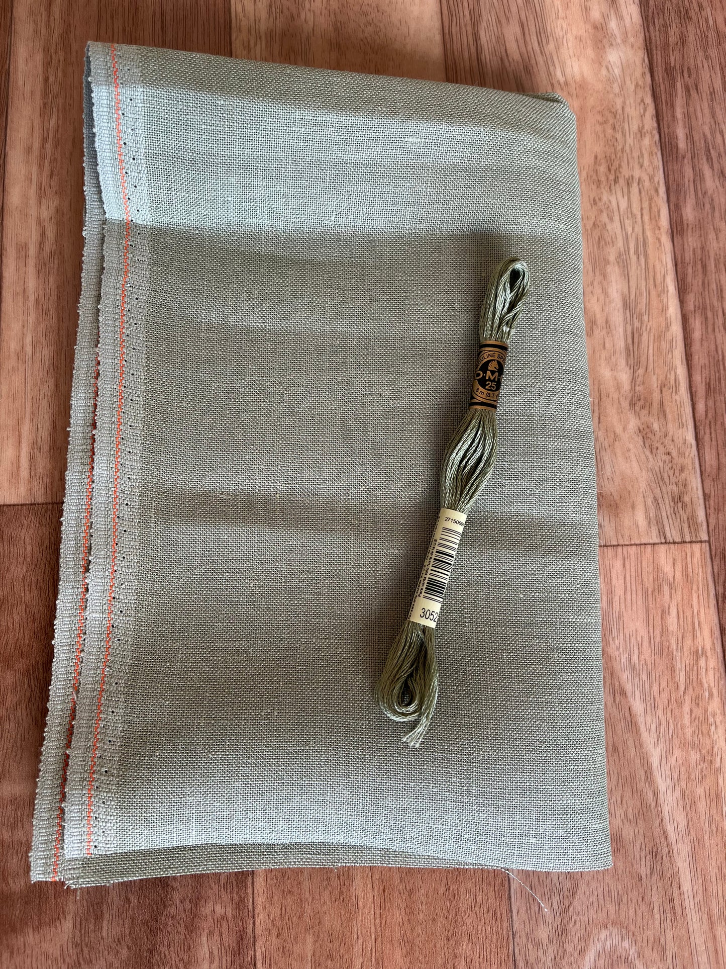 Zweigart Edinburgh 36 Ct Agave Linen Fat Quarter
