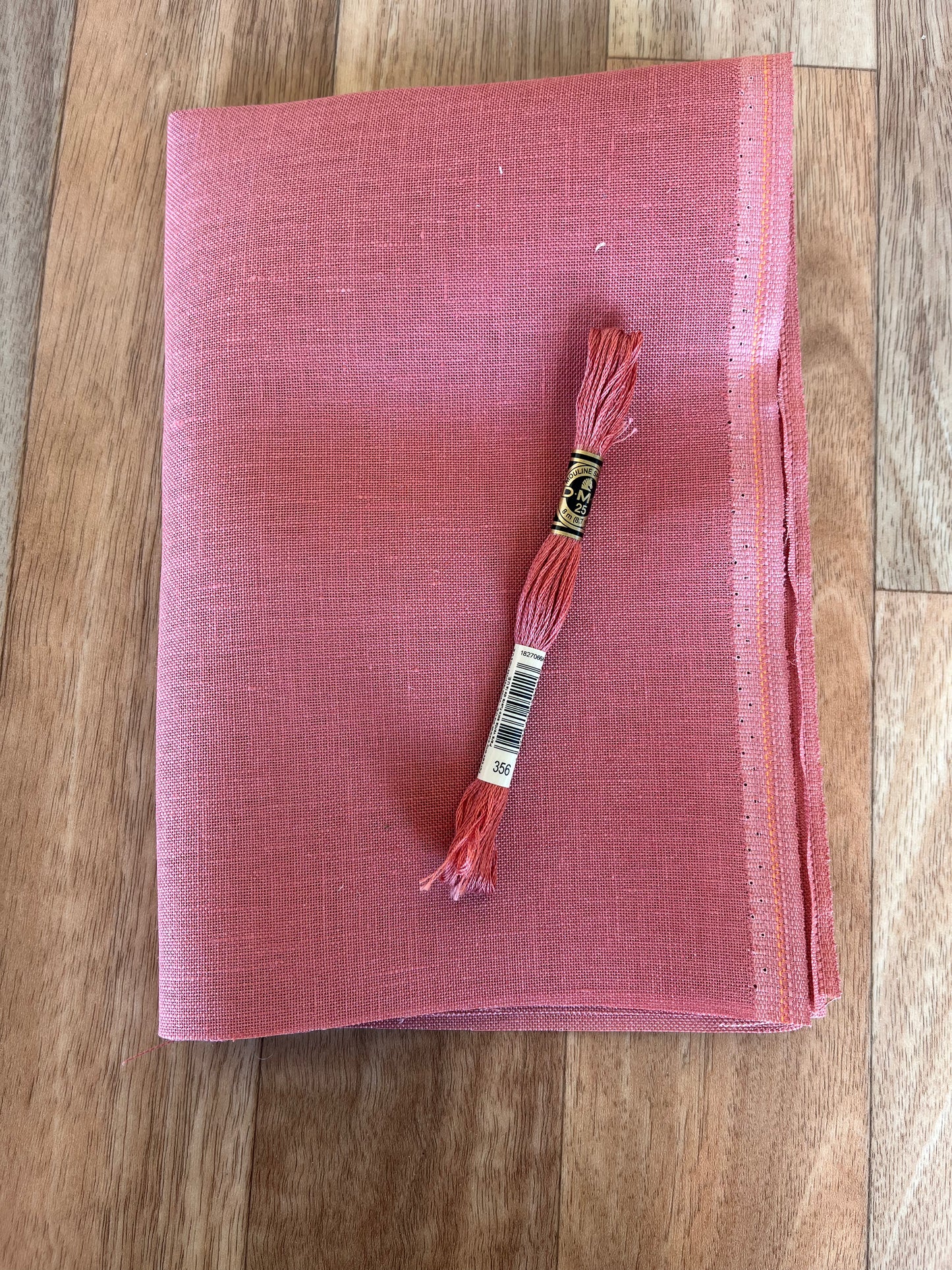 Zweigart Edinburgh 36 Ct Terracotta Linen Fat Quarter