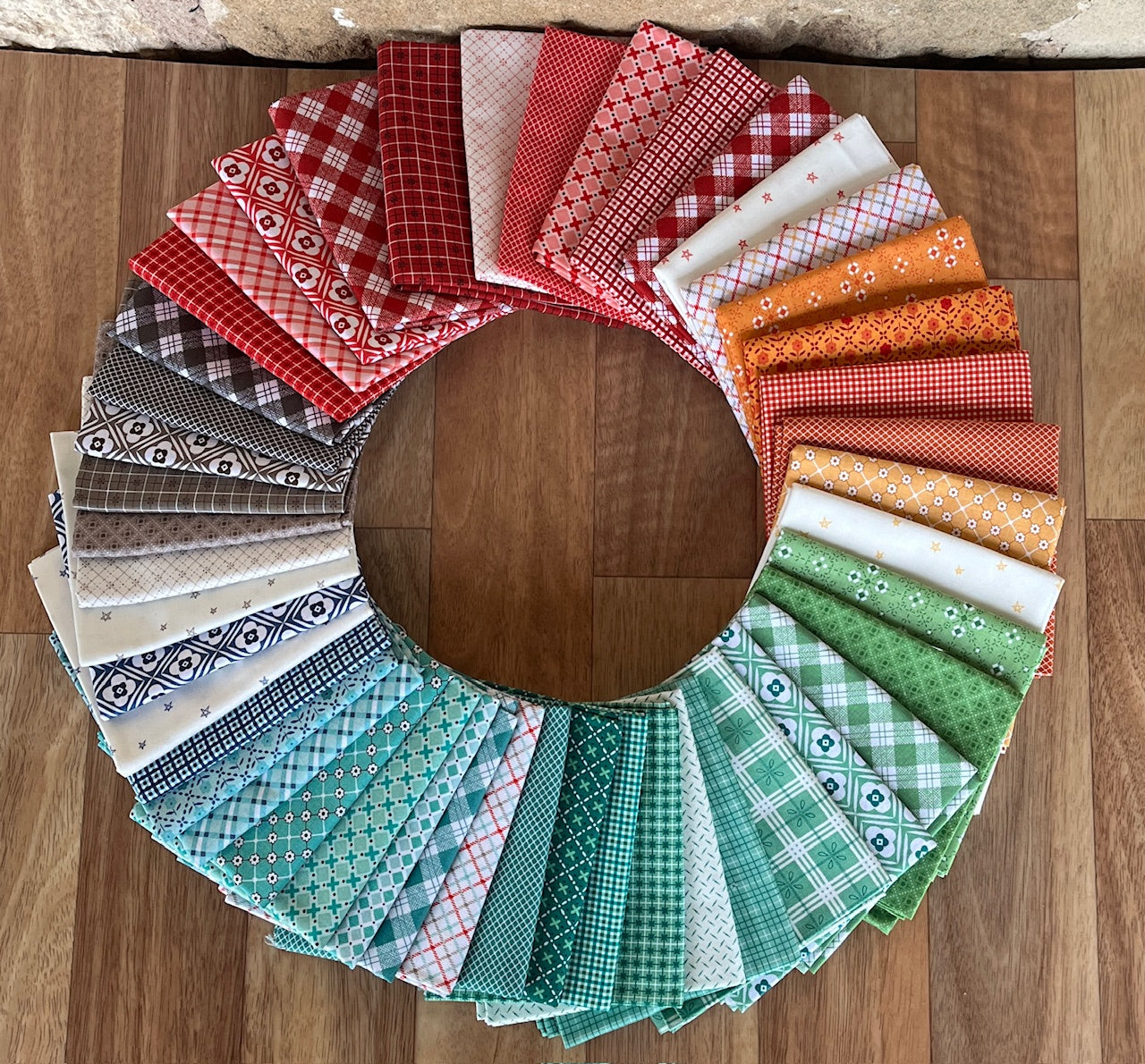 Bee Plaids - Fat Quarter Bundle by Lori Holt for Riley Blake