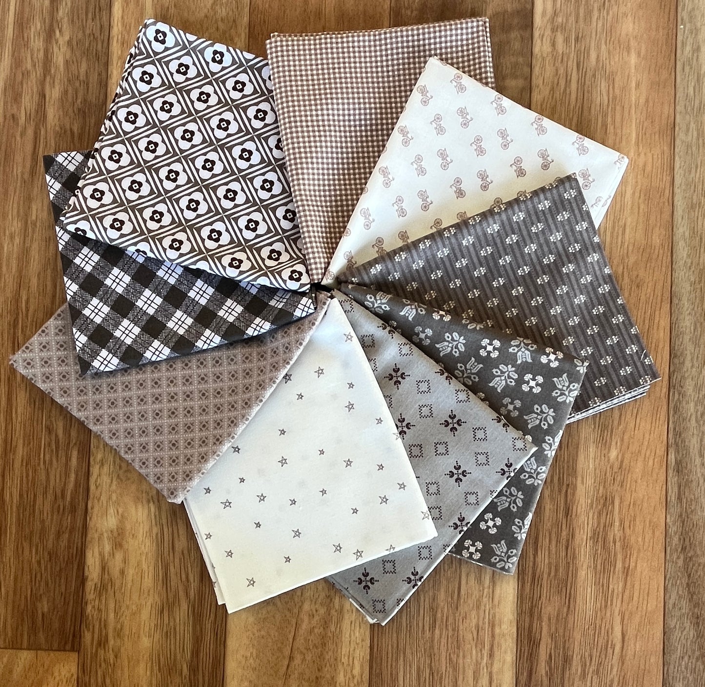 Pebble Fat Quarter Bundle Lori Holt for Riley Blake Designs