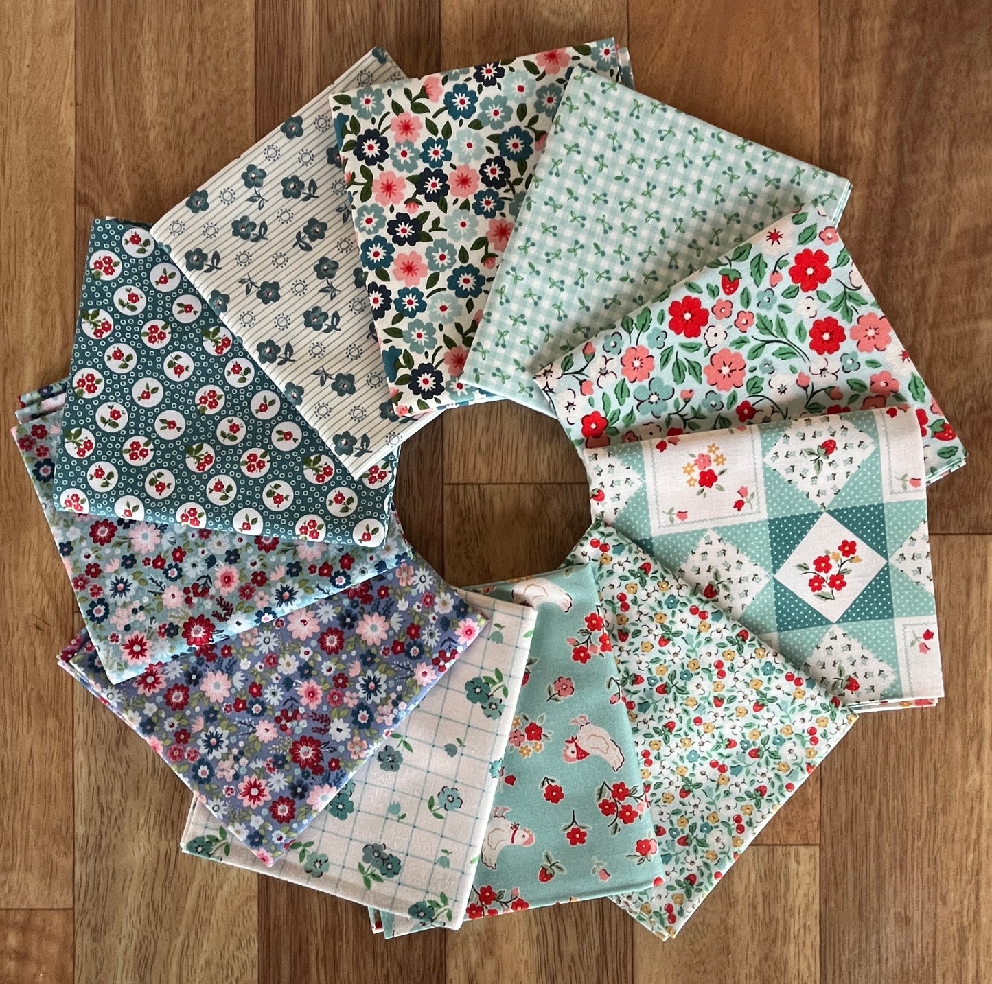 Poppie Cotton Blues Fat Quarter Bundle