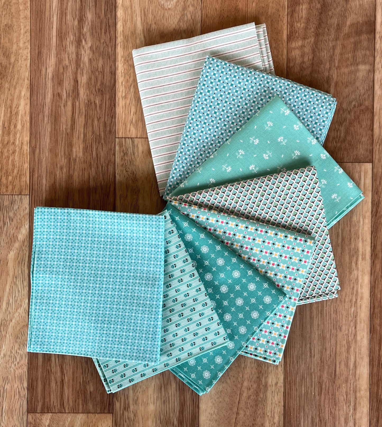 Prim Blues Fat Quarter Bundle by Lori Holt for Riley Blake Fabrics