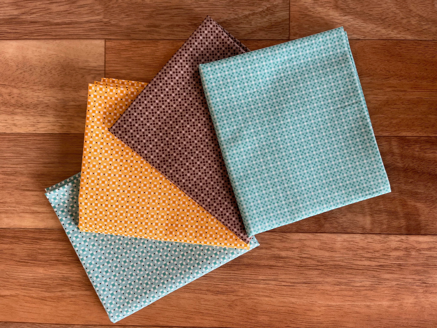 Prim Dots Fat Quarter Bundle by Lori Holt for Riley Blake Fabrics