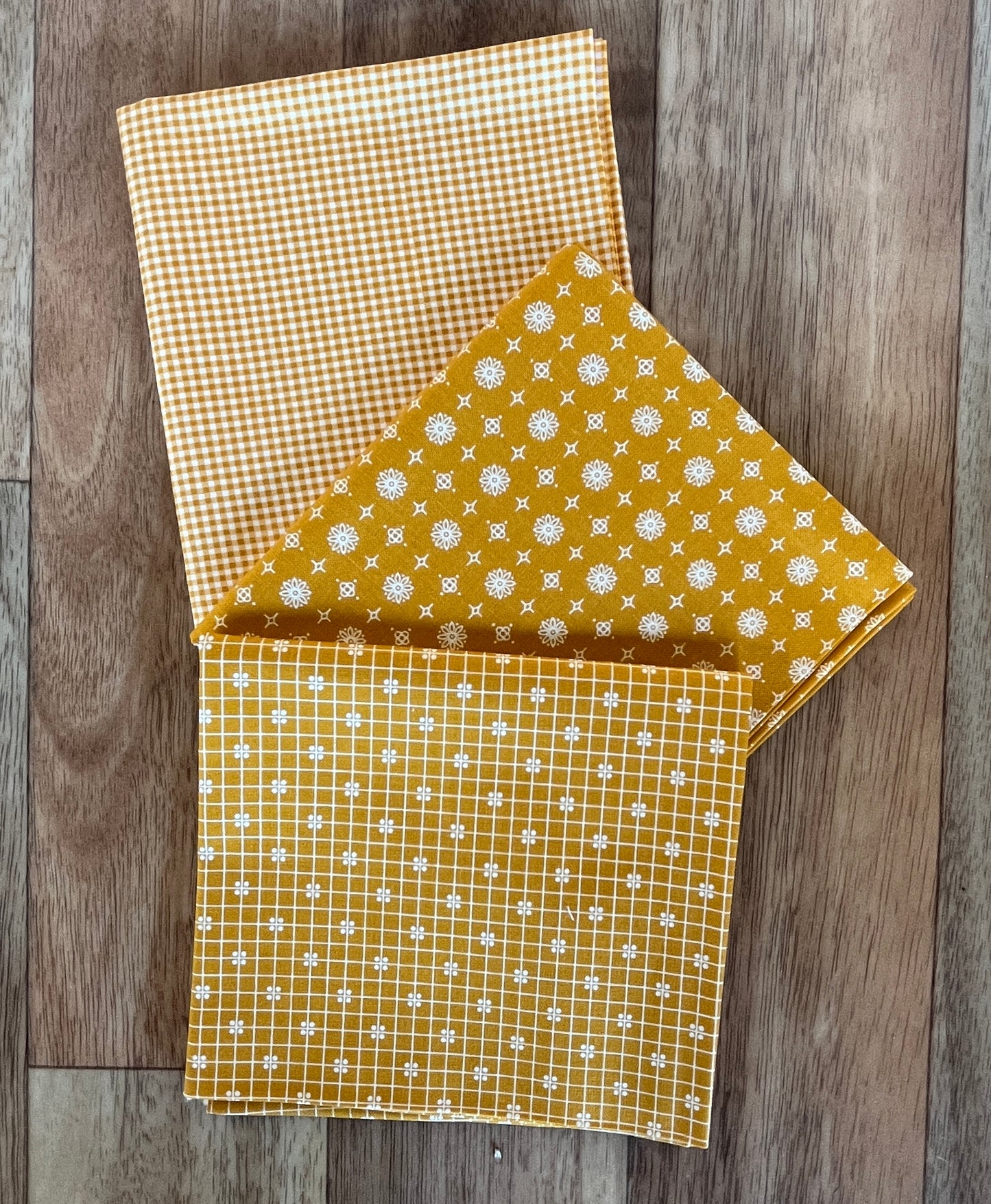 Prim Yellows Fat Quarter Bundle by Lori Holt for Riley Blake Fabrics
