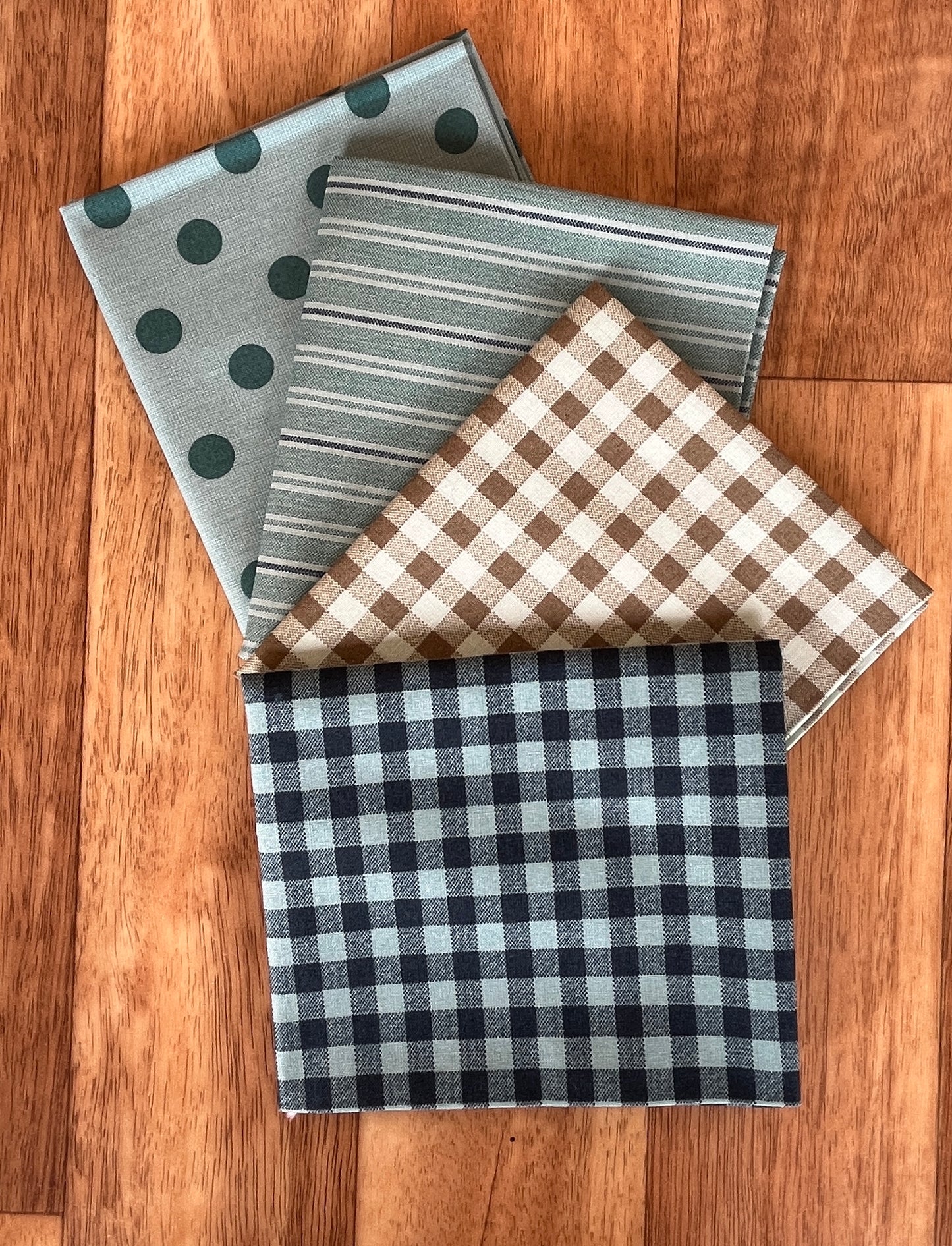 Quiltessential Blues Fat Quarter Bundle Laundry Basket Quilts for Andover Fabrics