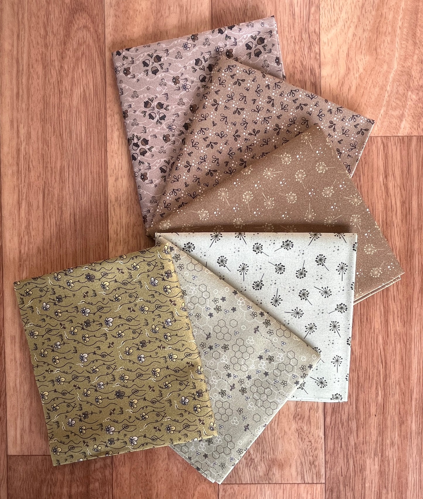 The Sweetest Embrace Greens Fat Quarter Bundle by Linette Jakobsen for Stoff Fabrics