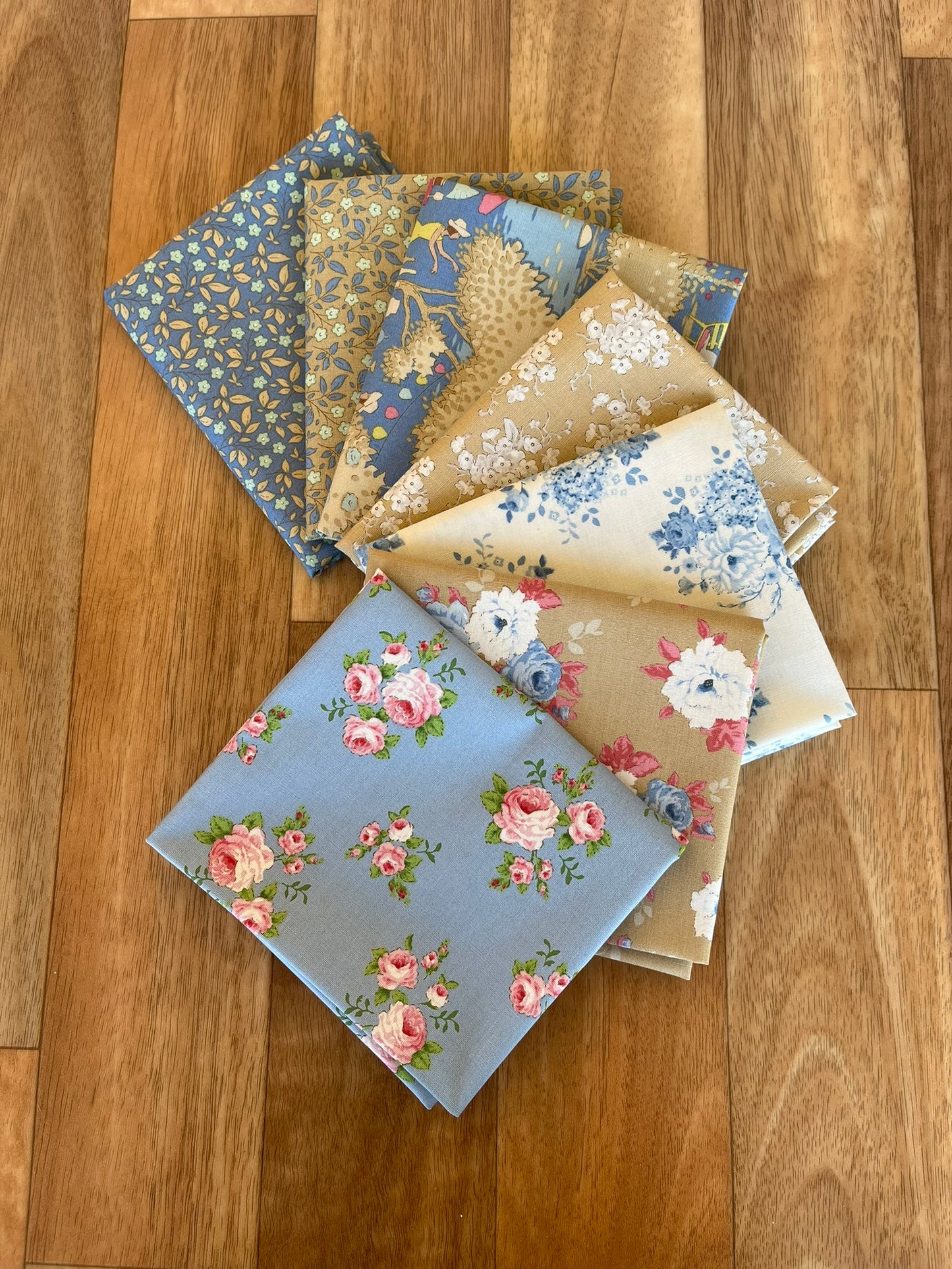 Sunday Brunch Blue/Sand Fat Quarter Bundle by Tilda