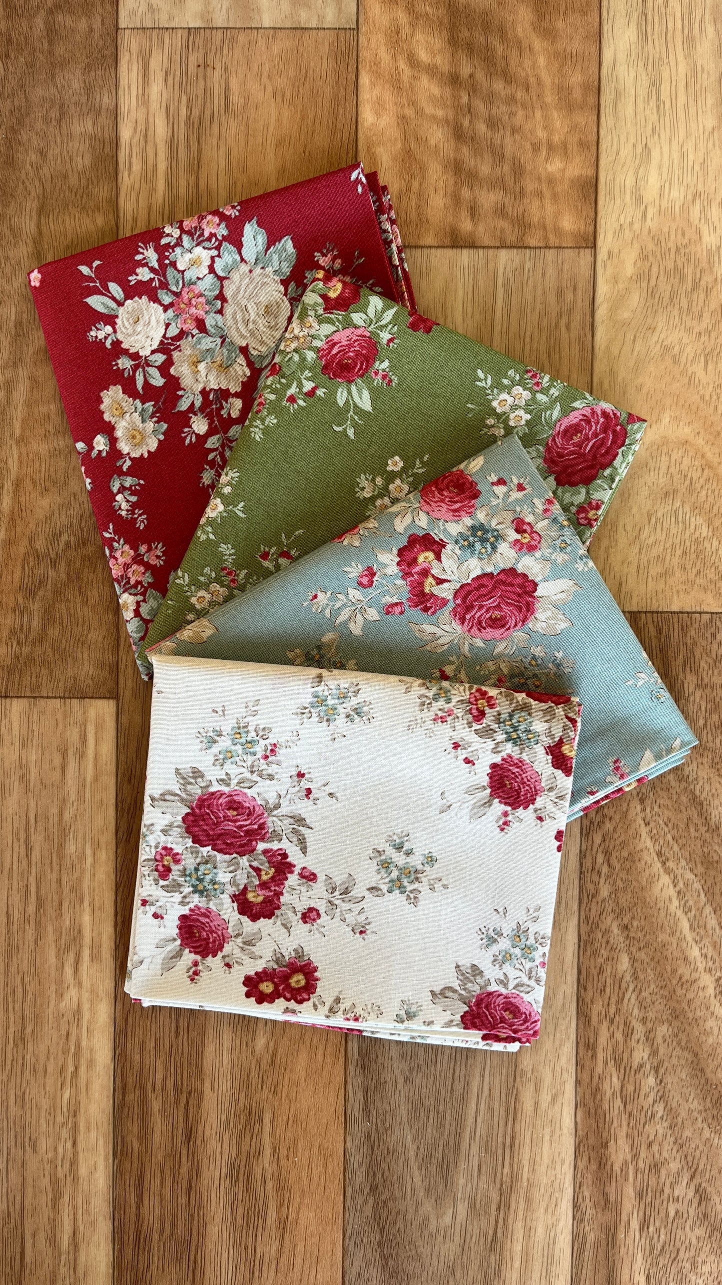 Tilda Merry Little Christmas Carol Fat Quarter Bundle