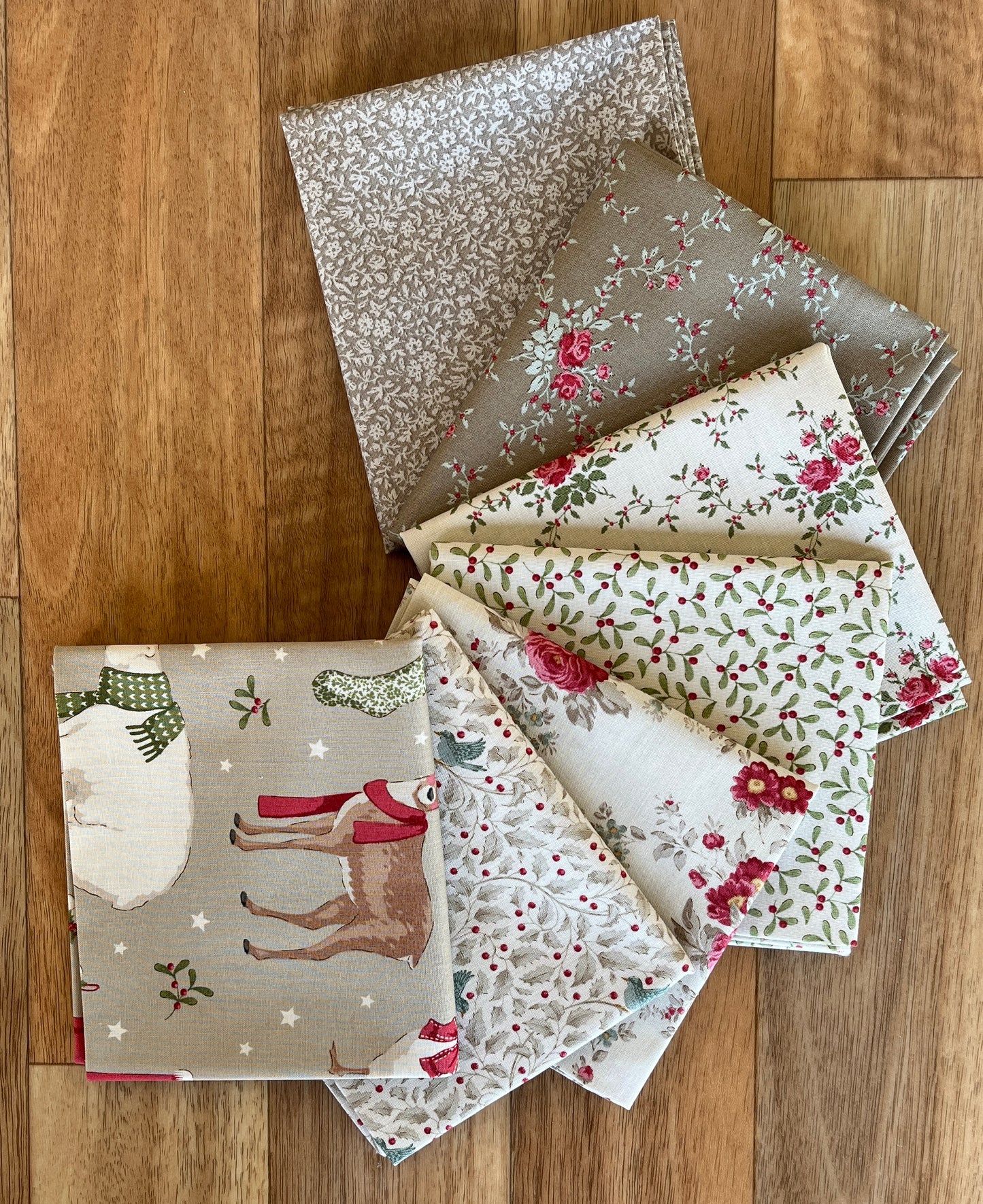 Tilda Merry Little Christmas Cream Taupe Fat Quarter Bundle