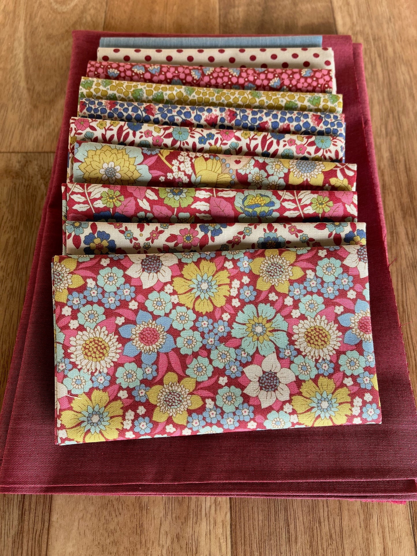 Tilda Wallflower Cushion Fabric Kit- Burgundy