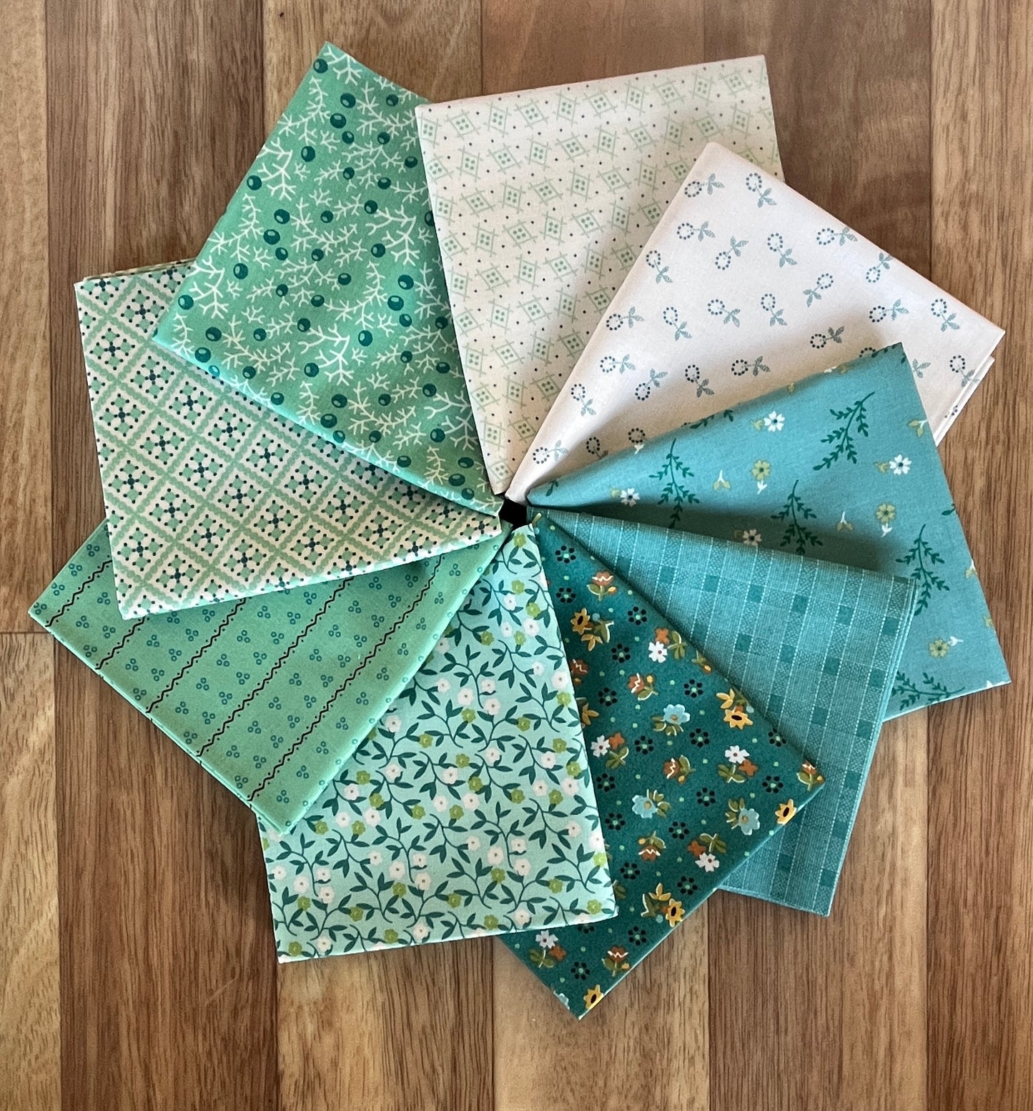 Gentler Times Blues Fat Quarter Bundle by Lori Holt of Bee in my Bonnet for Riley Blake Designs