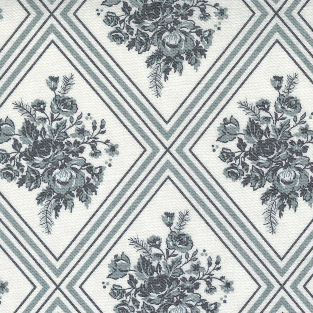 Merry Little Christmas Gather Floral Lattice in Silver by Bonnie and Camille for Moda (sold in 25cm increments)
