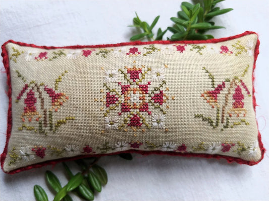 Christmas Bells Cross Stitch Kit (Cottage Garden Threads) Mojo Stitches