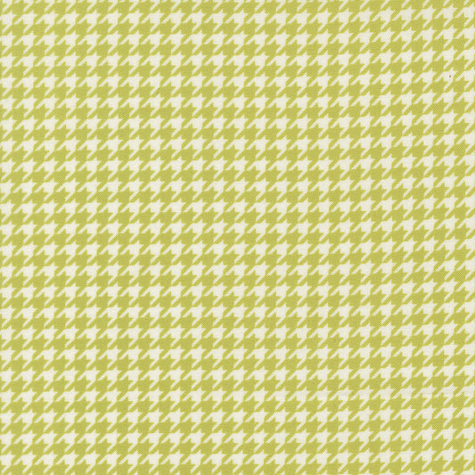 Poinsettia & Pear Houndstooth Pistachio M3771812 by Sherri & Chelsi for Moda fabrics (sold in 25cm increments)