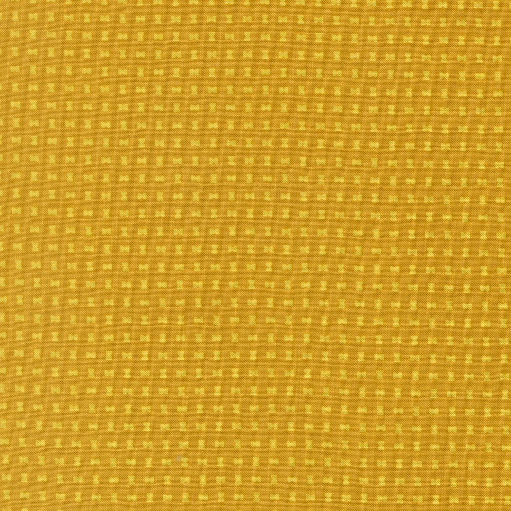 Scenery Spools Golden M5127712 by Elizabeth Hartman for Moda Fabrics (sold in 25cm increments)