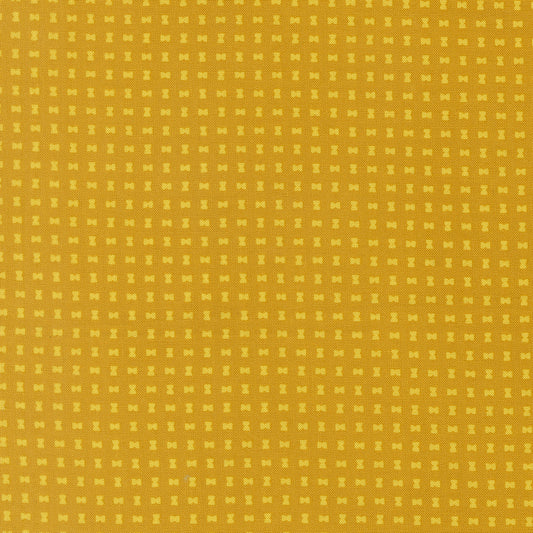 Scenery Spools Golden M5127712 by Elizabeth Hartman for Moda Fabrics (sold in 25cm increments)