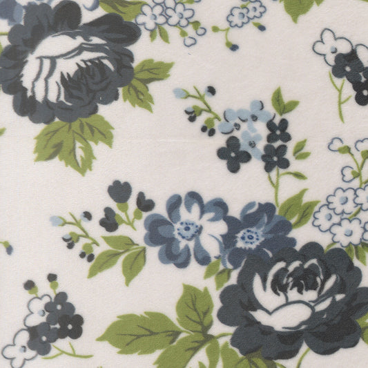 Nantucket Summer Cream Blue Cottage MQC5527011 Quilt Cuddle by Camille Roskelley for Moda Fabrics (sold in 25cm increments)