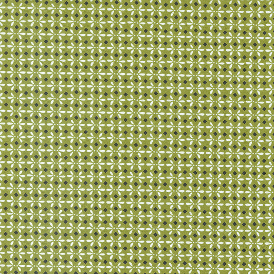 Blizzard Pine Black Diamonds M5562423 by Sweetwater for Moda fabrics (sold in 25cm increments)