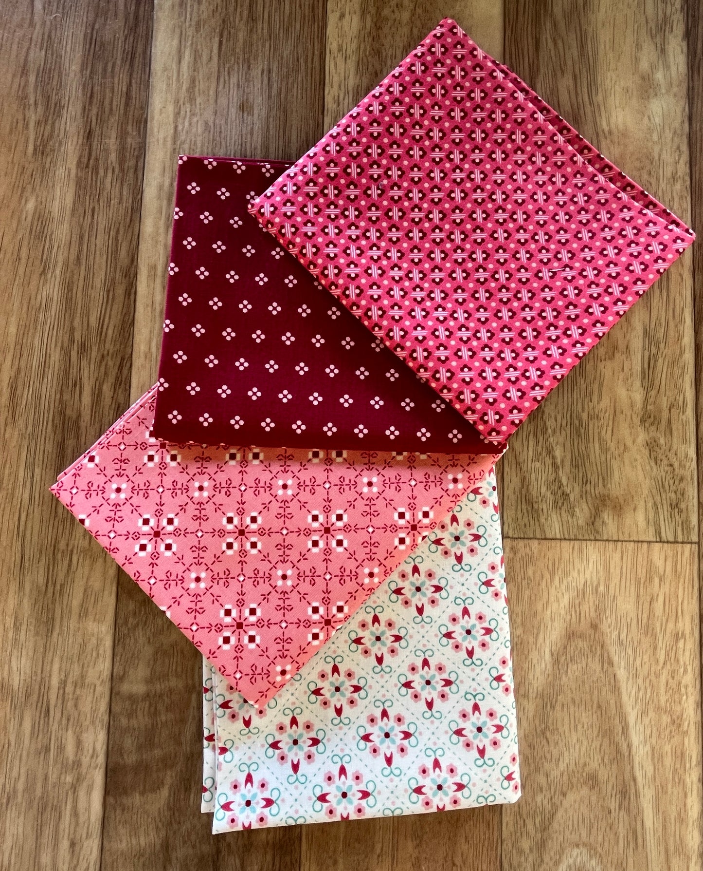 Berry & Sage Pinks Fat Quarter Bundle by Lori Holt for Riley Blake