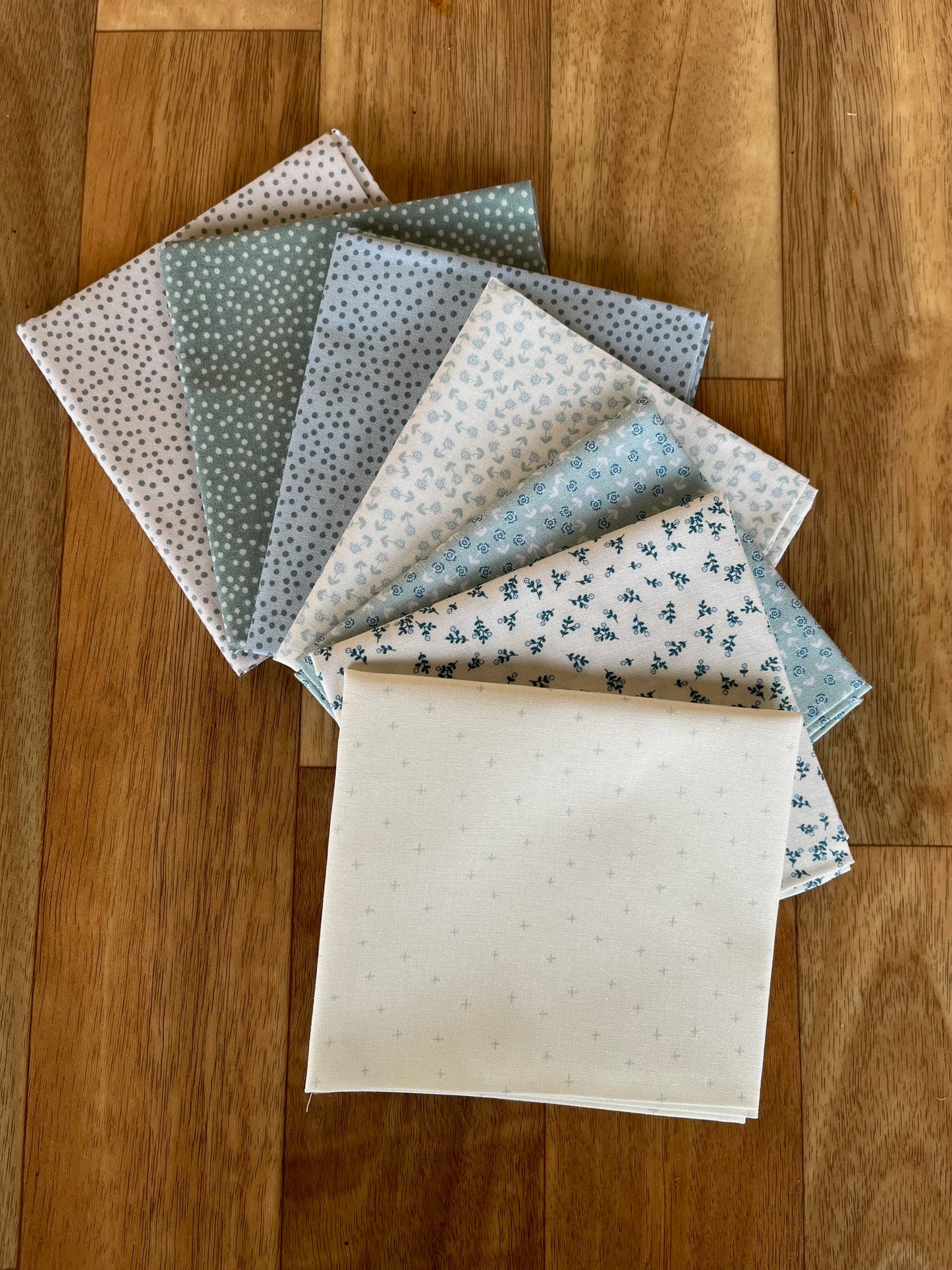 Birdhouse Basics Blues Fat Quarter Bundle