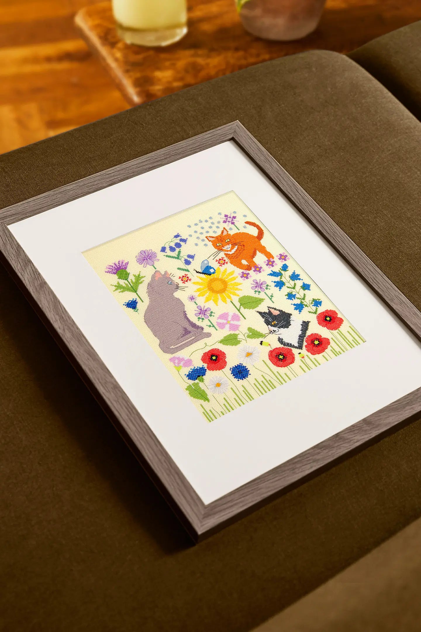 DMC CATS IN THE FIELD CROSS STITCH KIT