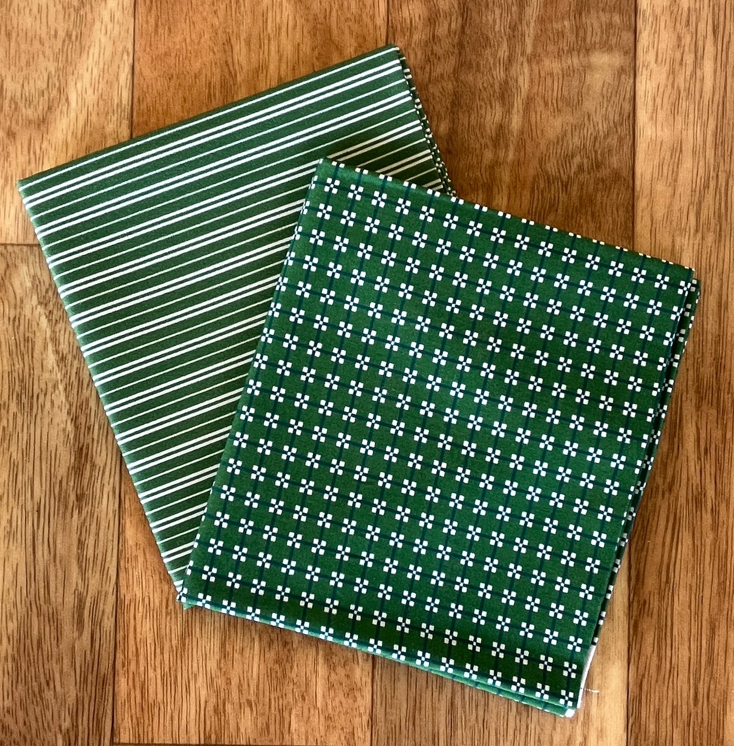 Comptoir De Toile 4 Green Fat Quarter Bundle L'uccello for Devonstone Fabrics