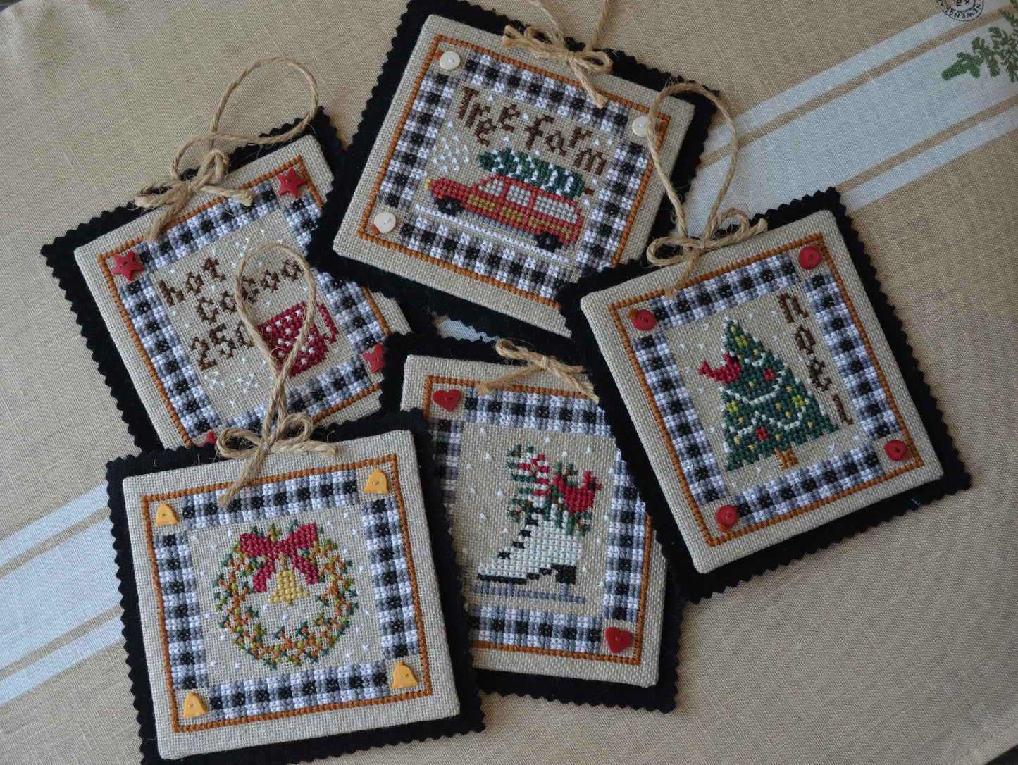 Country Christmas 1 NW-62 cross-stitch pattern by Annie Beez Folk Art