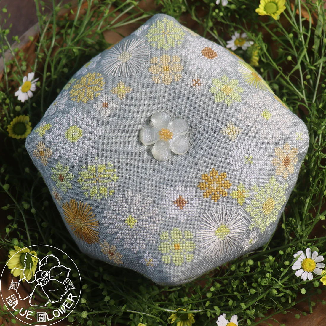 Daisy Crown Biscornu Cross Stitch Pattern by The Blue Flower