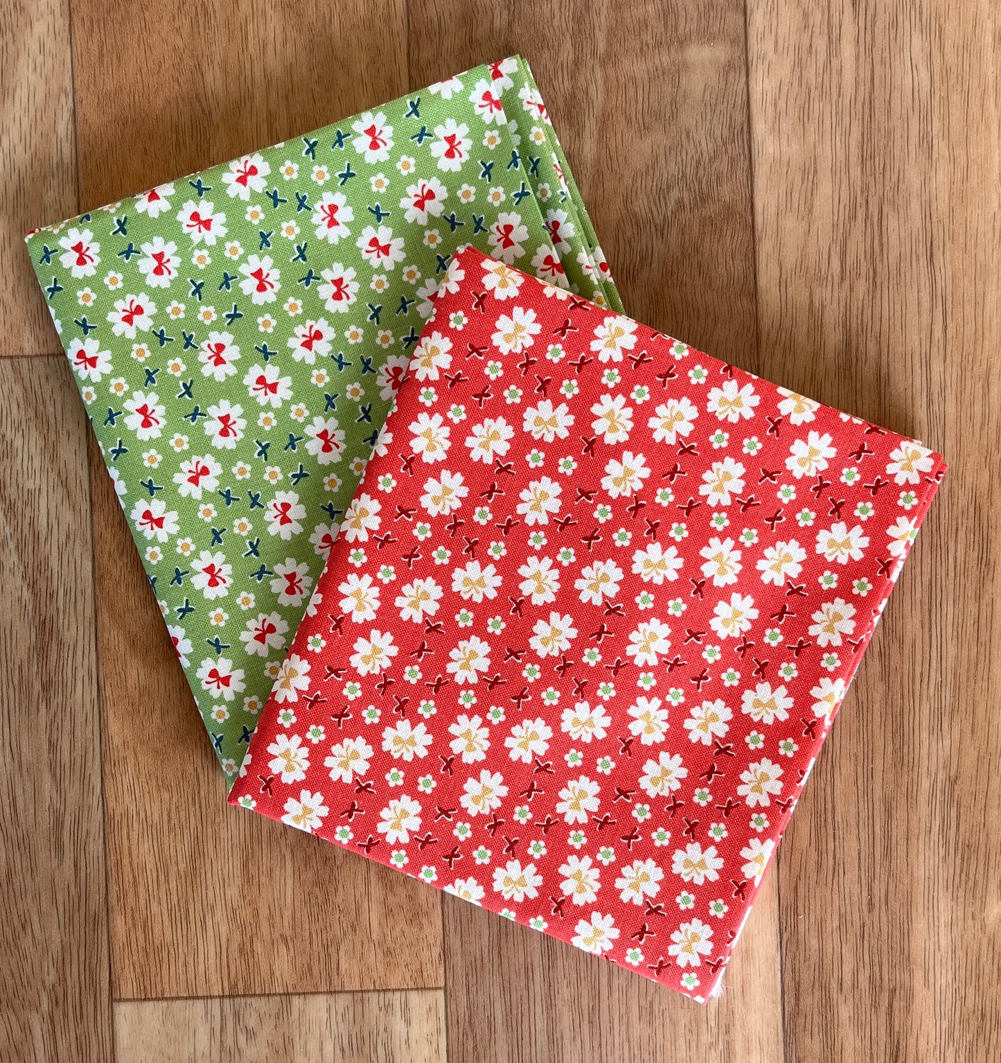 Farmers Daughter Bows Fat Quarter Bundle by Lori Holt for Riley Blake