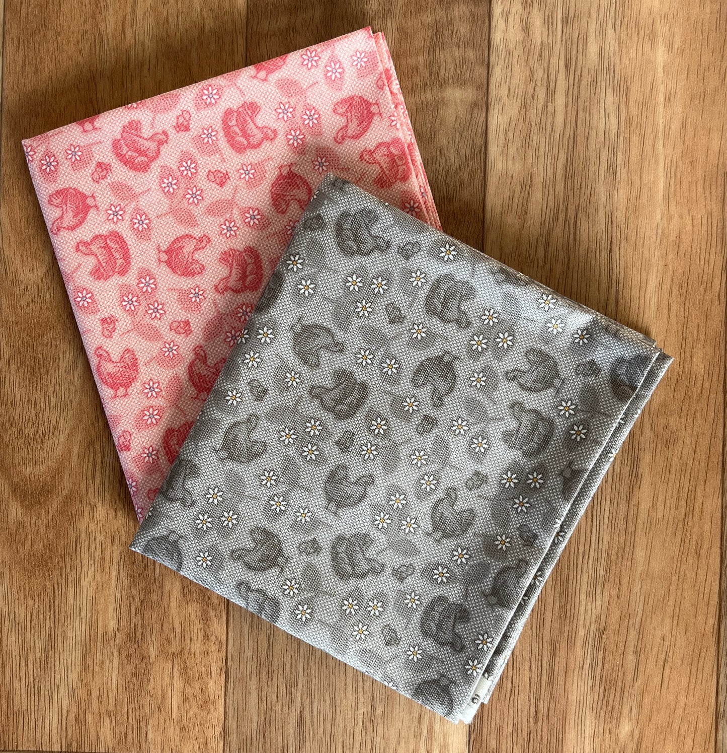 Farmers Daughter Chicken Fat Quarter Bundle by Lori Holt for Riley Blake