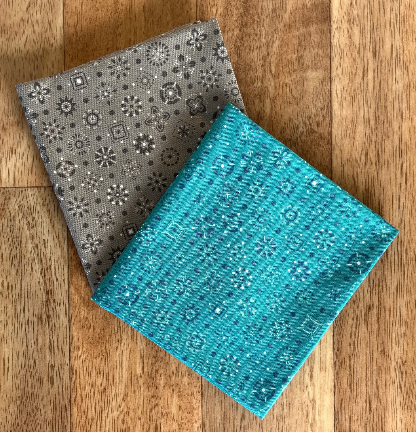 Farmers Daughter Handmade Fat Quarter Bundle by Lori Holt for Riley Blake