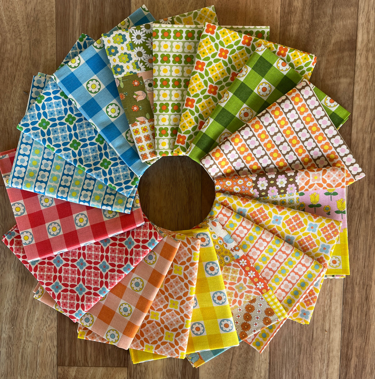 Flowers Days 70's Fat Quarter Bundle by Koko Seki