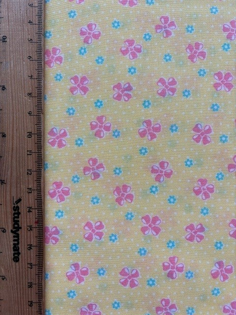 Happy Message 30's Collection Yellow Bows HM10723-C by Atsuko Matsuyama for Yuwa Fabrics (sold in 25cm increments)