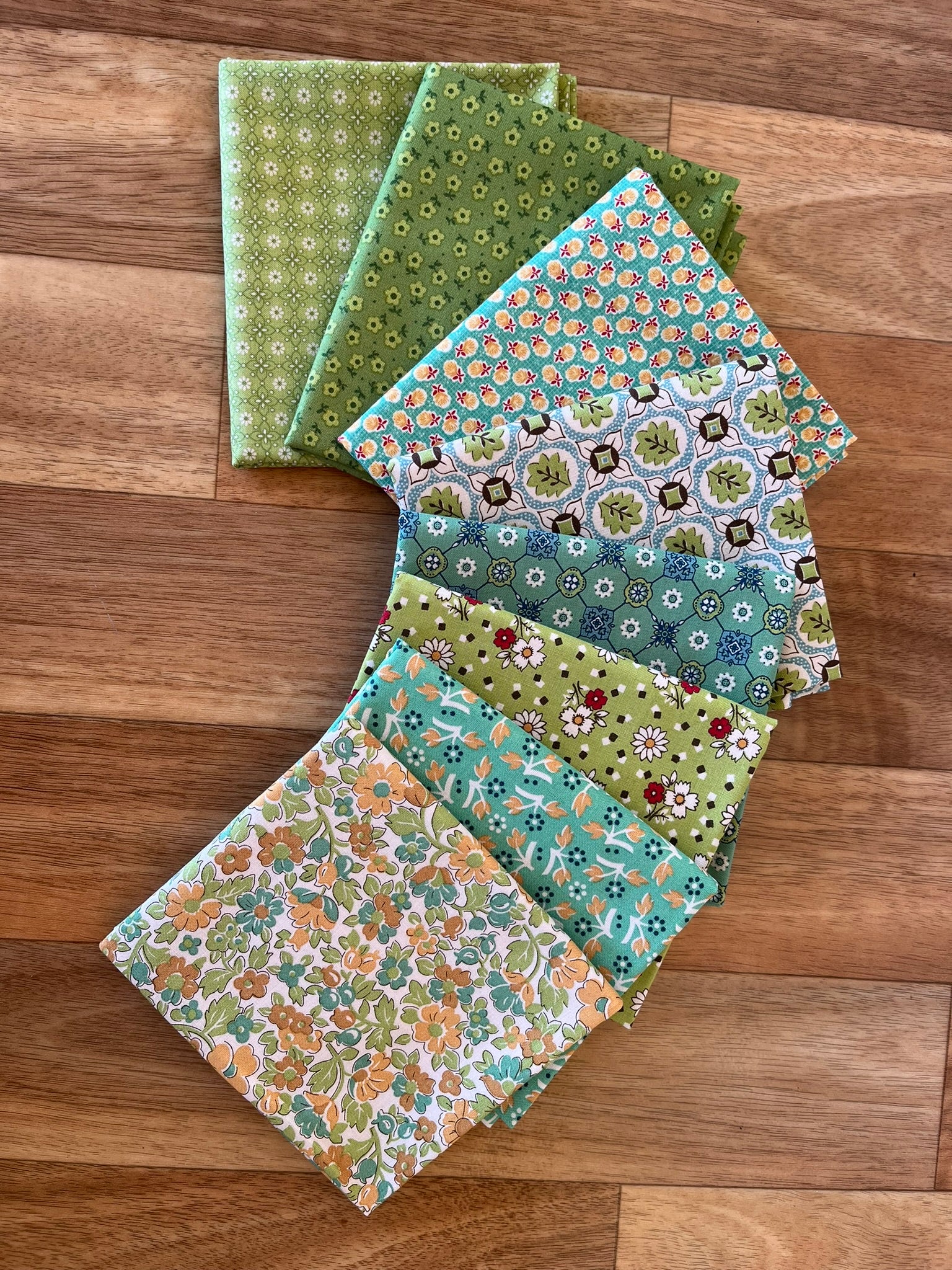 Mercantile Greens Fat Quarter Bundle by Lori Holt – The Rural Stitch Co