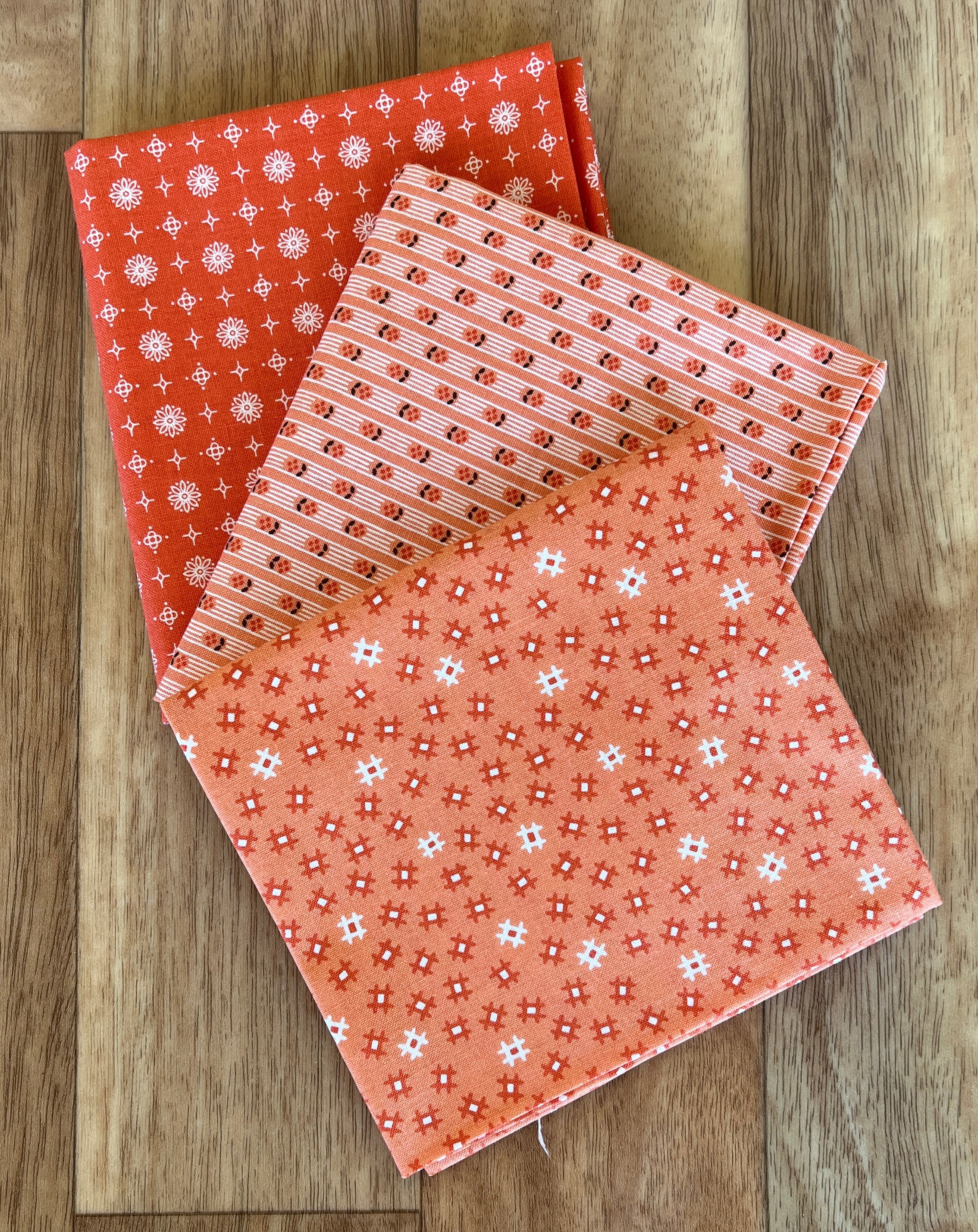 Prim Oranges Fat Quarter Bundle by Lori Holt for Riley Blake Fabrics ...