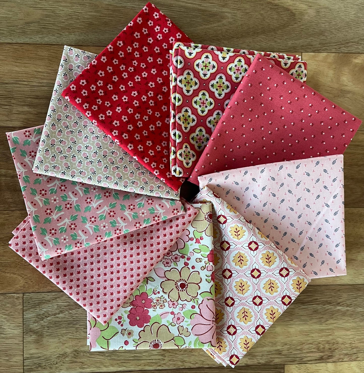 Mercantile Pinks Fat Quarter Bundle by Lori Holt