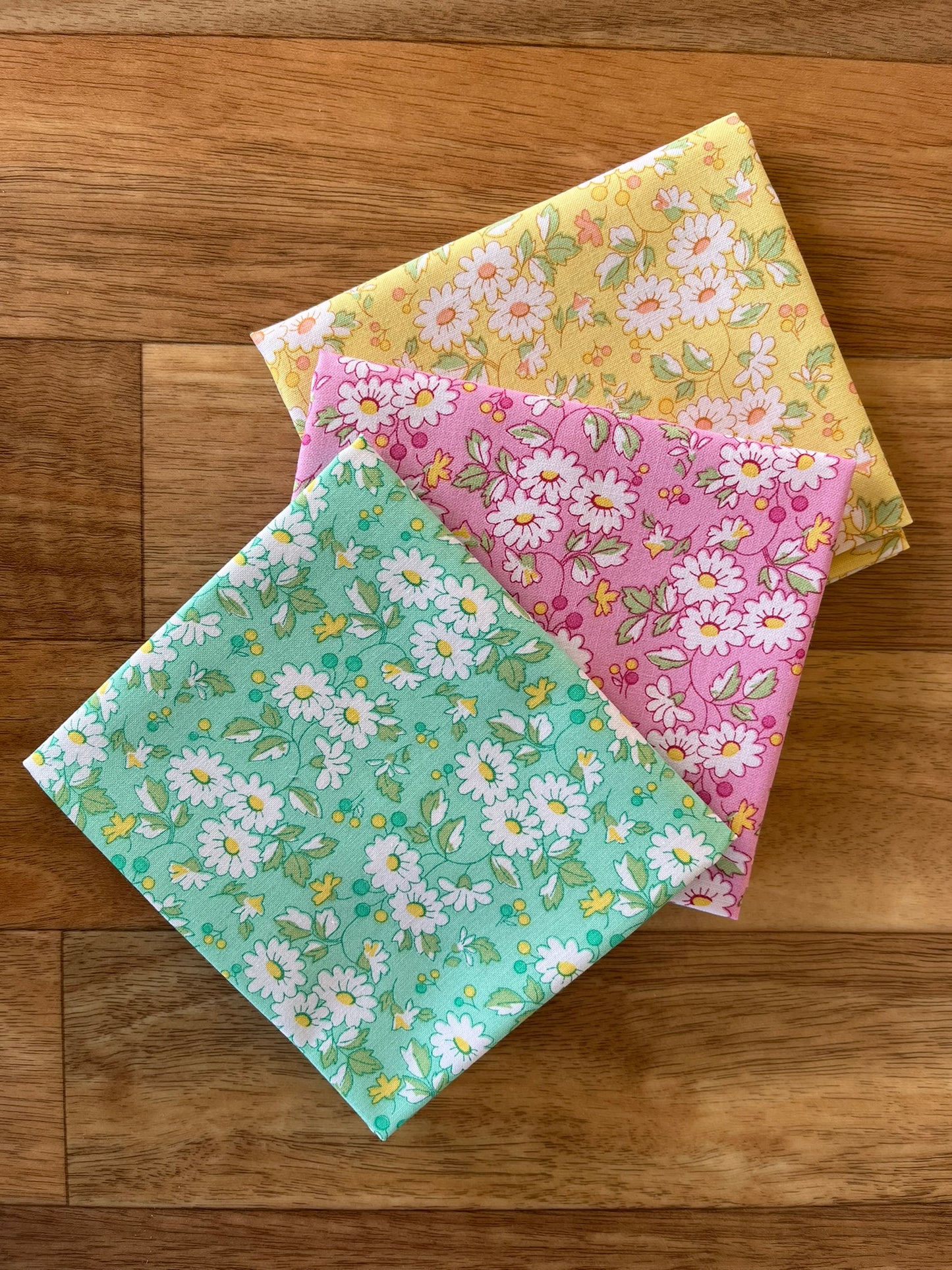 Nana Mae 7 Flower Cluster Fat Quarter Bundle by Henry Glass Fabrics