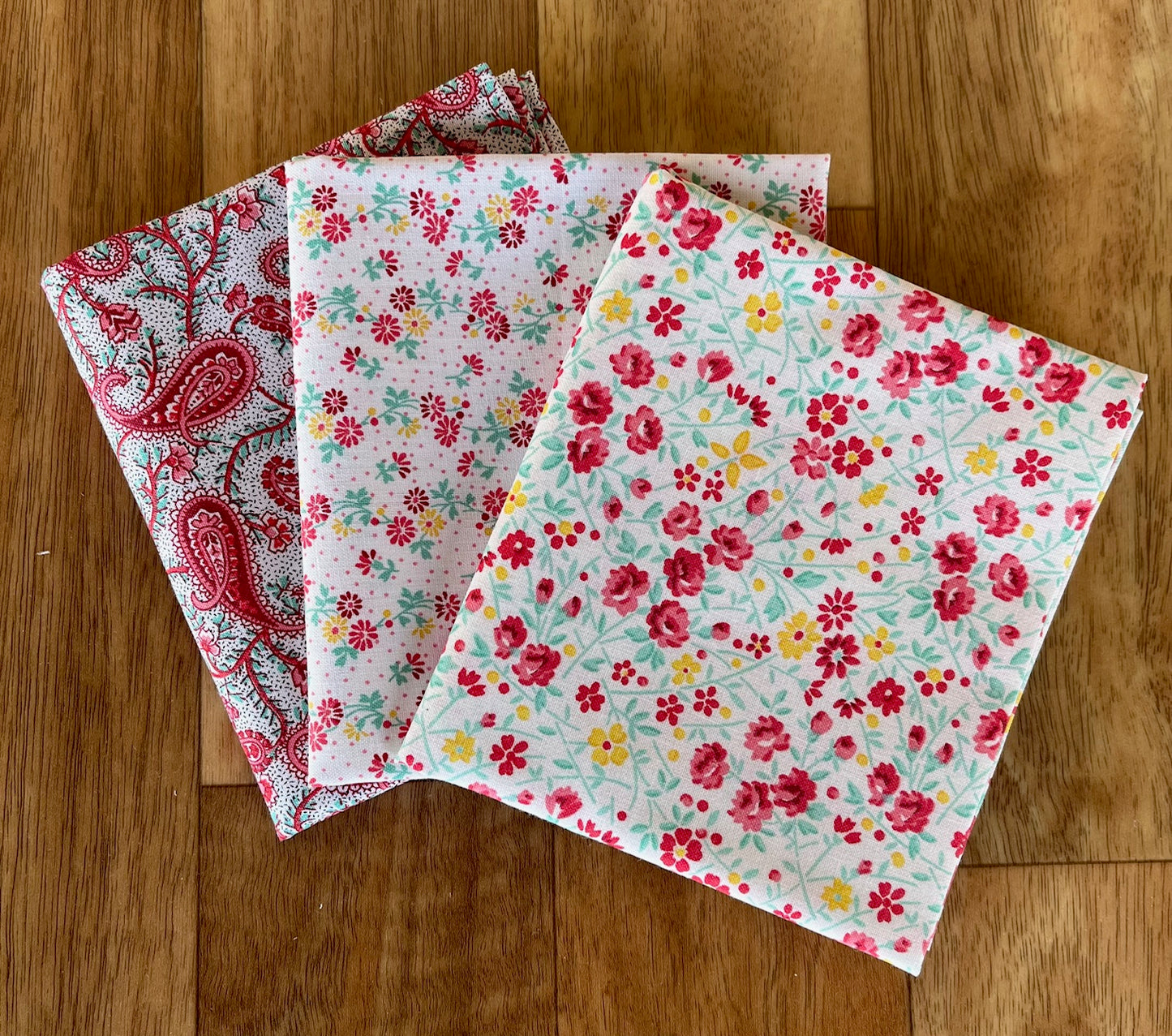 Nana Mae 7 Red Fat Quarter Bundle by Henry Glass Fabrics