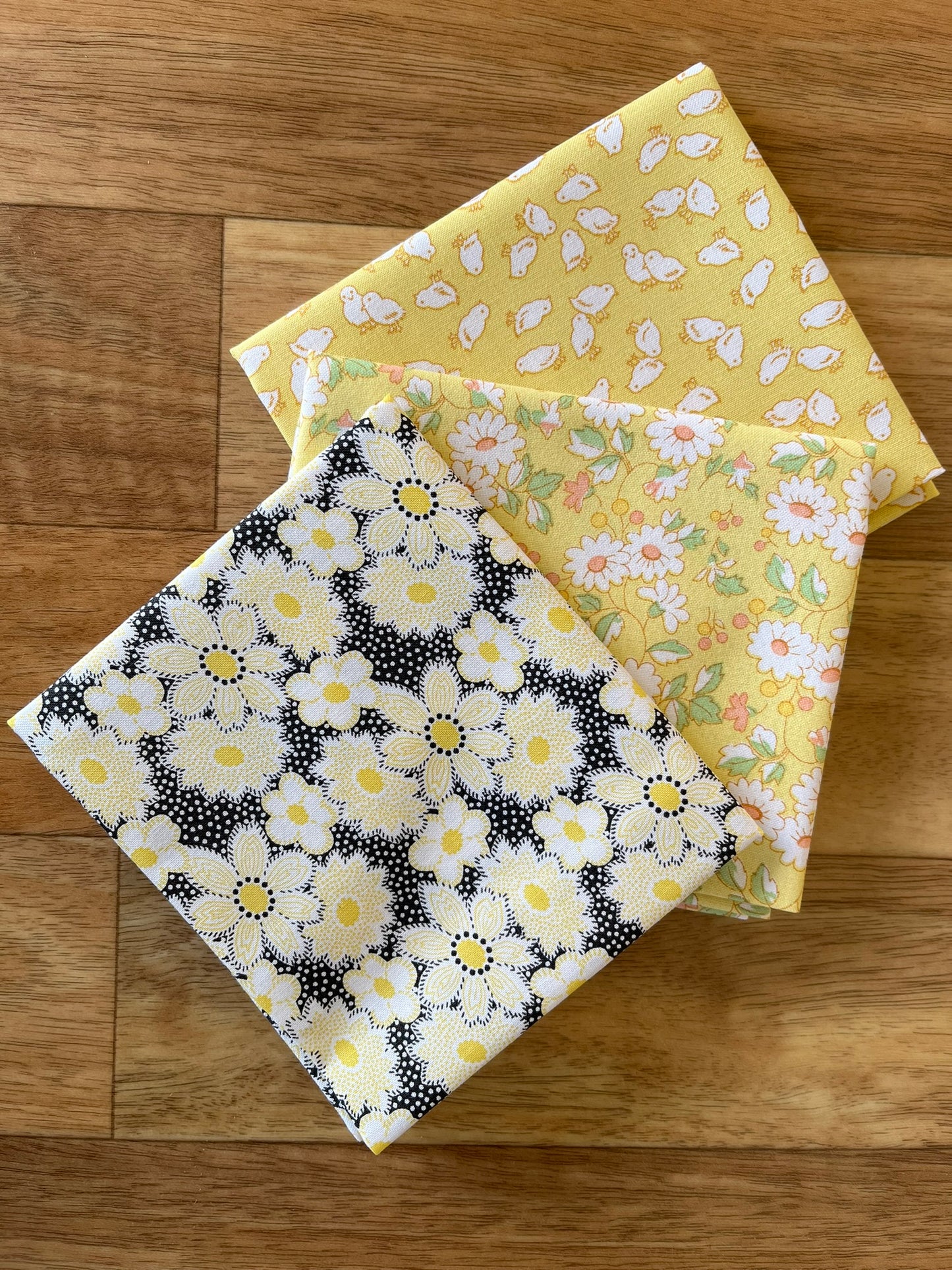 Nana Mae 7 Yellow Fat Quarter Bundle by Henry Glass Fabrics