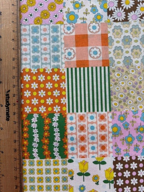 Flowers Days 70's Design CHU055-1C Flower Patches  by Koko Seki (sold in 25cm increments)