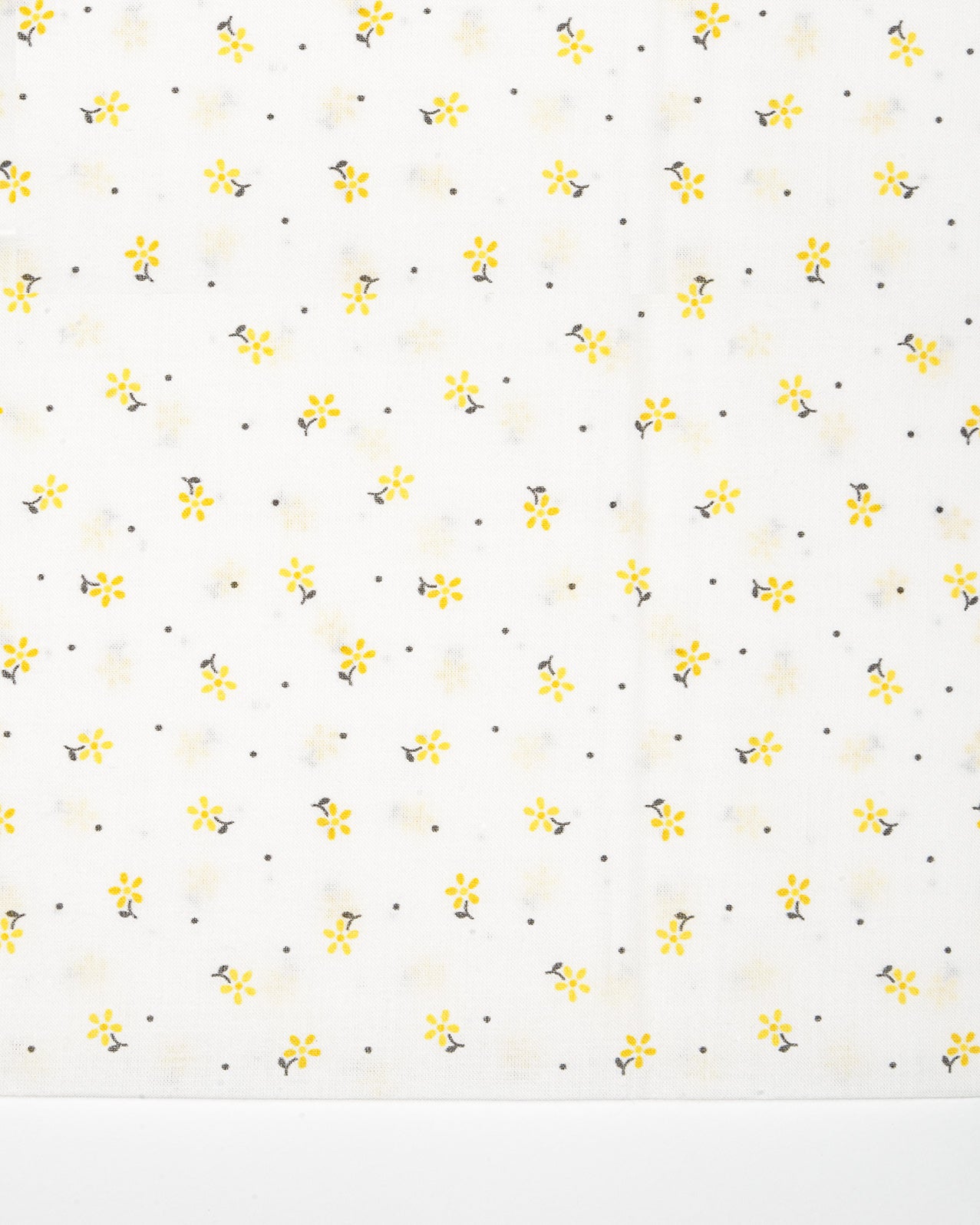 Yellow Daisy Scattered Voile LAPV151040 by La Ta Te (sold in 25cm increments)